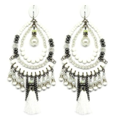 Brincos de Miçangas e Tassel Branco